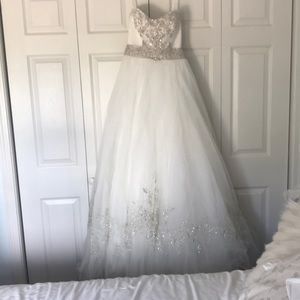 Wedding dress